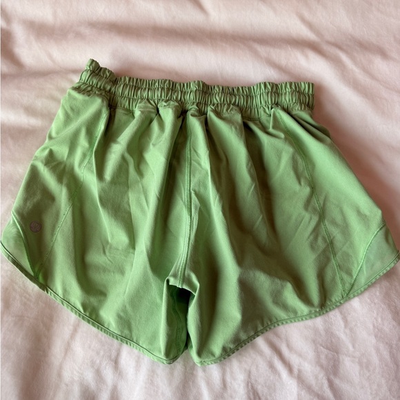 Lululemon Hotty Hot 4” Shorts - Picture 2 of 4